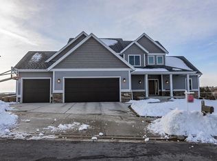 515 N Ridge Dr, Waunakee, WI 53597