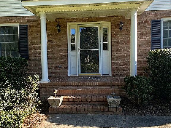 2nd image of 1638 Huckleberry Dr