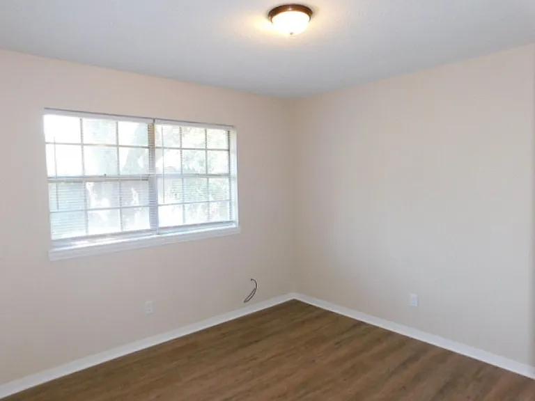 5820 Sanders Ave #E — Photo 10