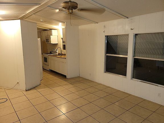 2nd image of 4103 Papaya St