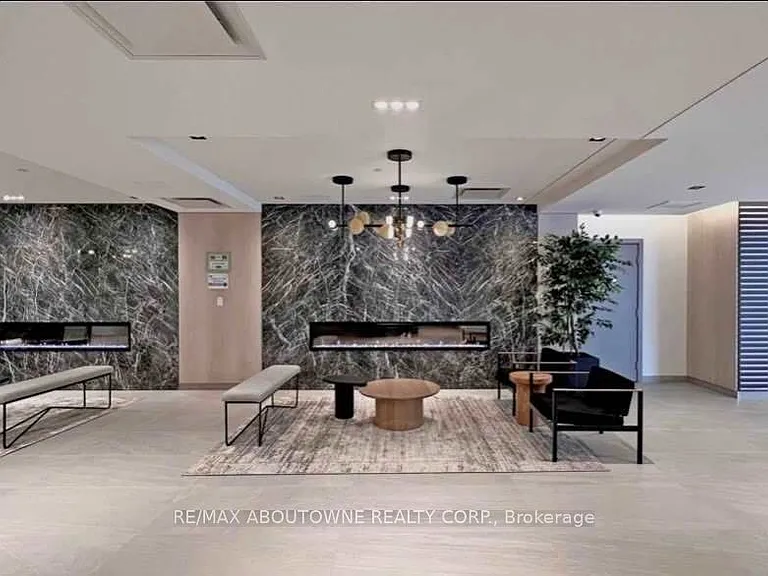 50 George Butchart Dr #914 — Photo 3
