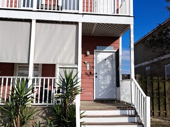 2500 Gladiolus St #B, Ocean Springs, MS 39564