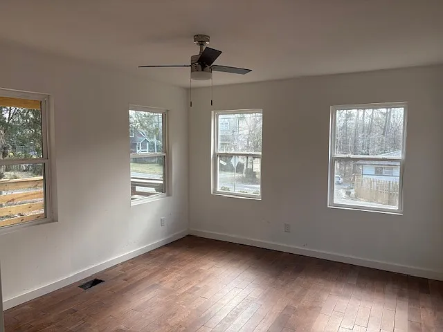 115 Estes Drive Ext — Photo 2