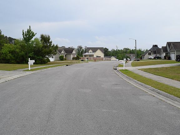 4th image of 1008 Ponderosa Pl