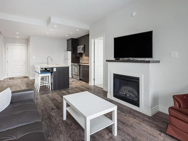 2970 King George Blvd #324 — Photo 2