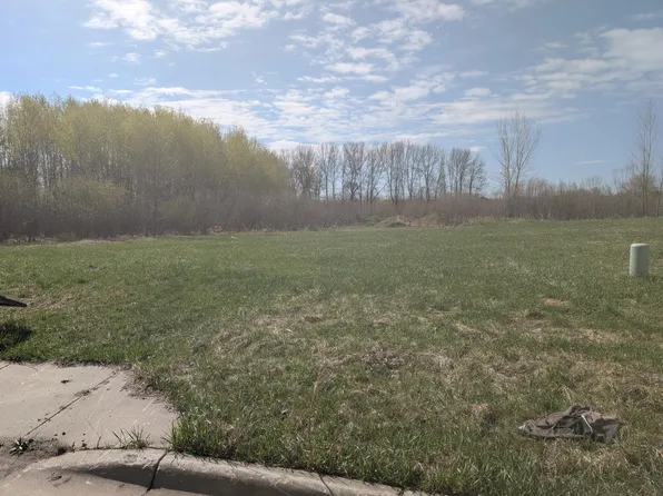 608 Knights Ct, Sartell, MN 56377