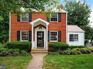 5006 34th Rd N, Arlington, VA 22207