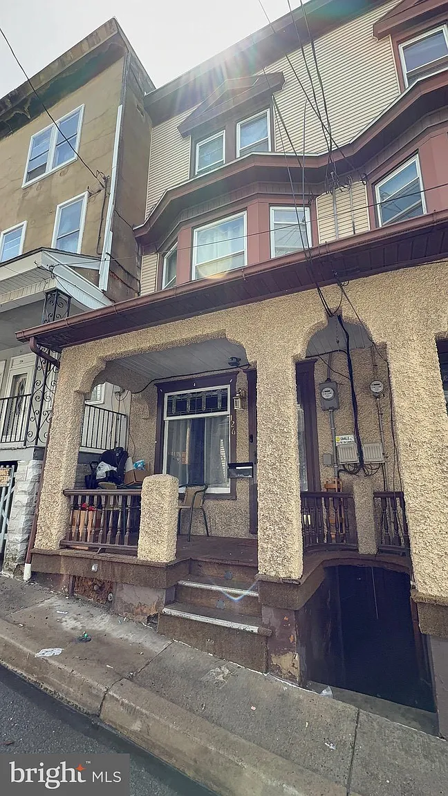 126 Birch St photo 1