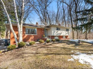6450 Indian Hills Dr, Ypsilanti, MI 48198