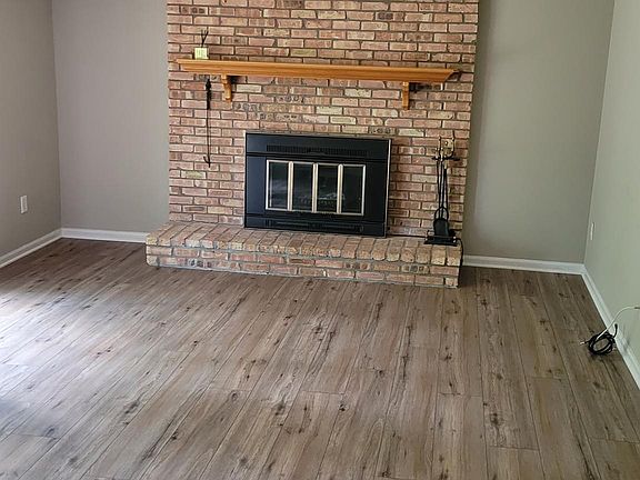 4th image of 31673 Hillbrook St