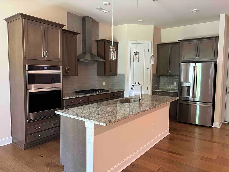 207 Heathbrook Ln — Photo 7