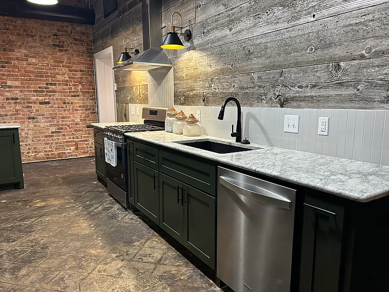 827 W Main St #1 — Photo 8