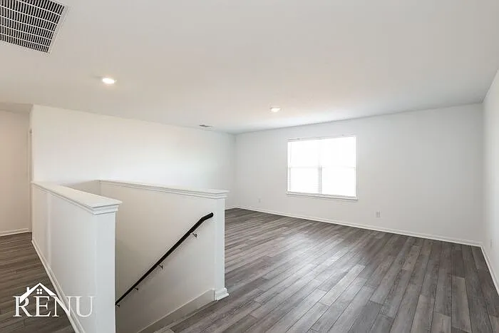 2951 Jackson Smt — Photo 16