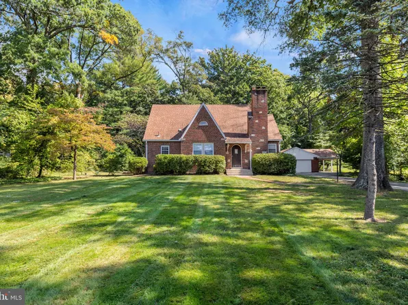 6123 Princess Garden Pkwy, Lanham, MD 20706