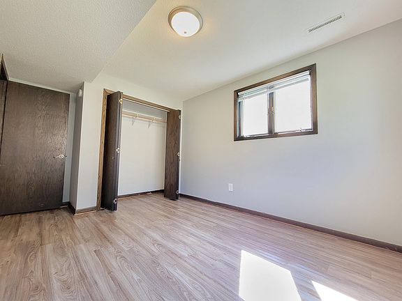 5th image of 3801 14th Ave NW