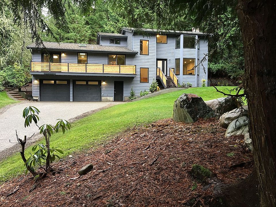 New deck and wood railings