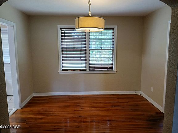 5th image of 202 Tarragona Way