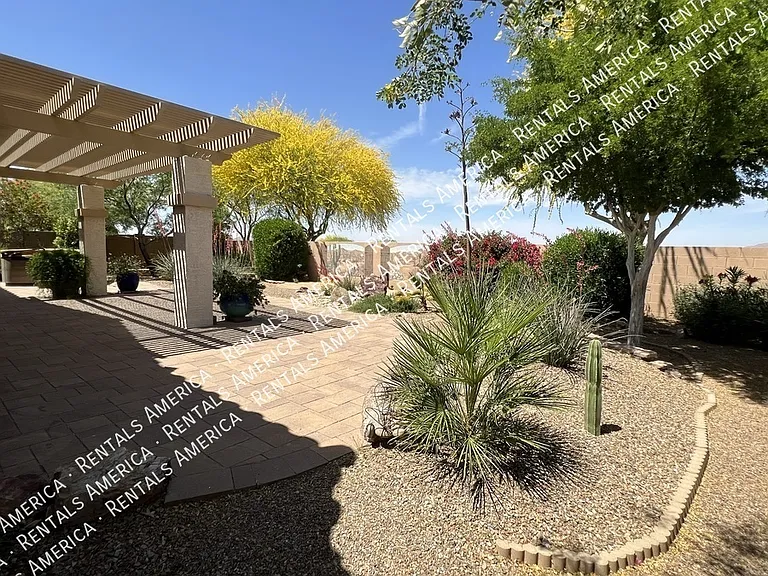 1536 E Fontana Dr — Photo 40