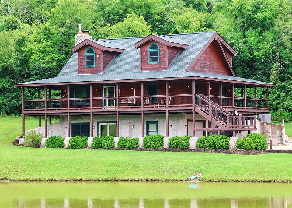 1st image of 3030 Meadow Wood Ln