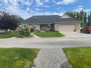 435 E Holdaway Rd, Vineyard, UT 84059