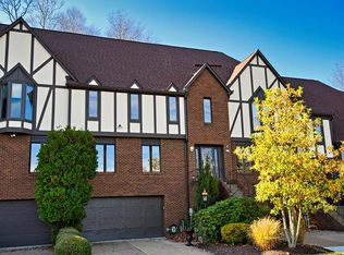 439 Forest Highlands Dr, Pittsburgh, PA