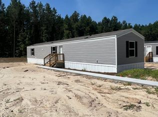 1000 Evergreen Dr, Galivants Ferry, SC 29544