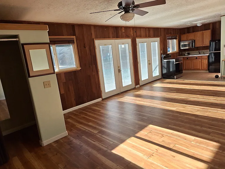 3303 SW Arnold St — Photo 2