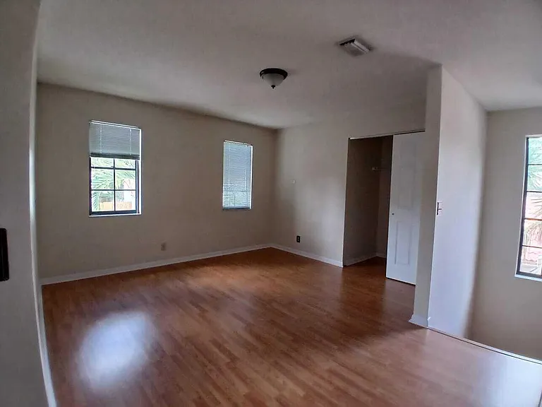 1731 Shoreside Cir — Photo 4