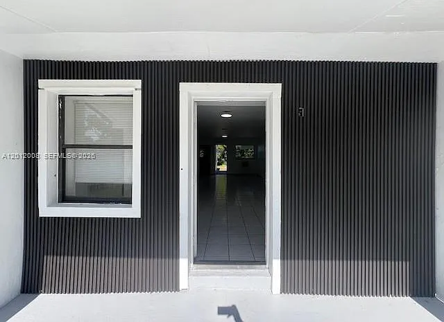 4548 SW 33rd Ave #M — Photo 1