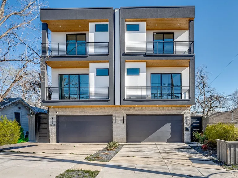 2308 Douglas Ave — Photo 1