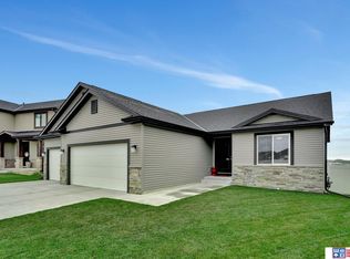 6552 Las Verdes Ln, Lincoln, NE 68523