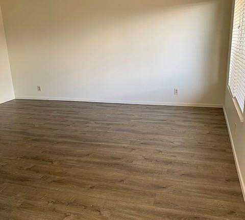 4th image of 317 Oceano Ave APT B