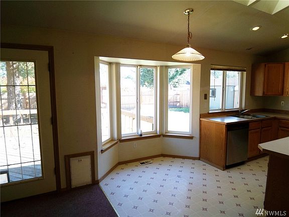 5th image of 24215 31st Avenue Ct E