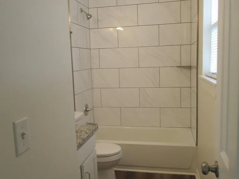 251 Rast St — Photo 17