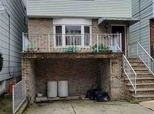 36 W 9th St, Bayonne, NJ 07002