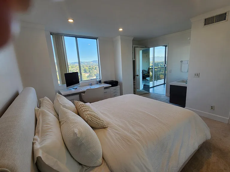 10747 Wilshire Blvd #1207 — Photo 7