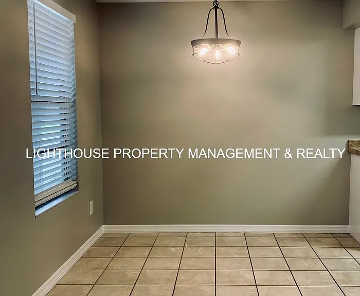 466 Crabapple Ct #D — Photo 5