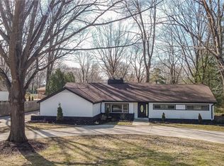 2380 Amesbury Rd, Akron, OH 44313