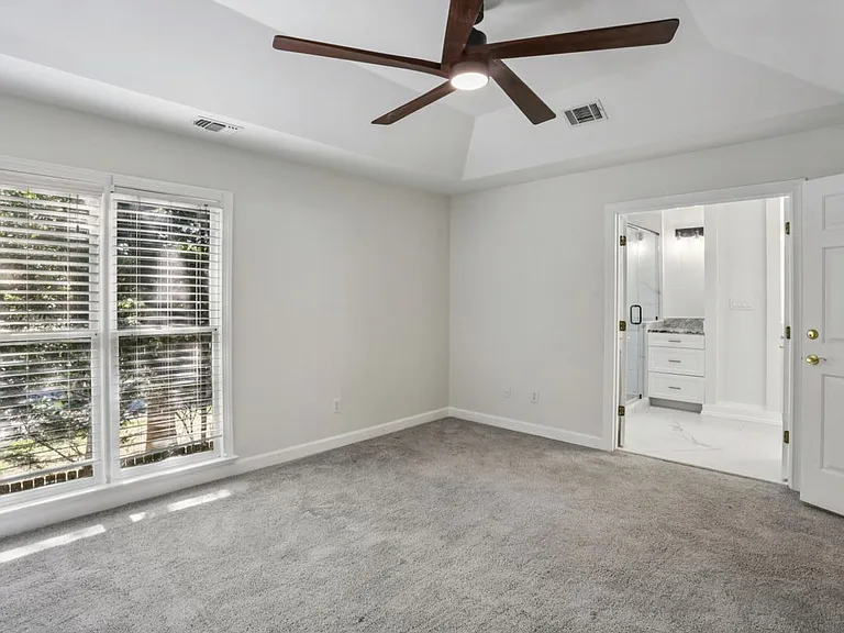 1536 Oak Grove Rd — Photo 13