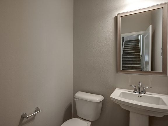 5th image of 105 Knight Of Realm Blvd