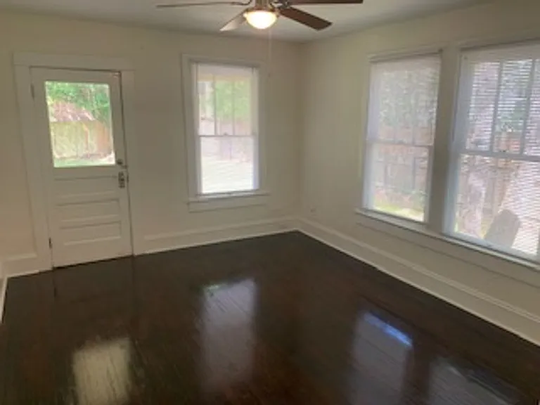 4410 The Cedars Ave — Photo 6