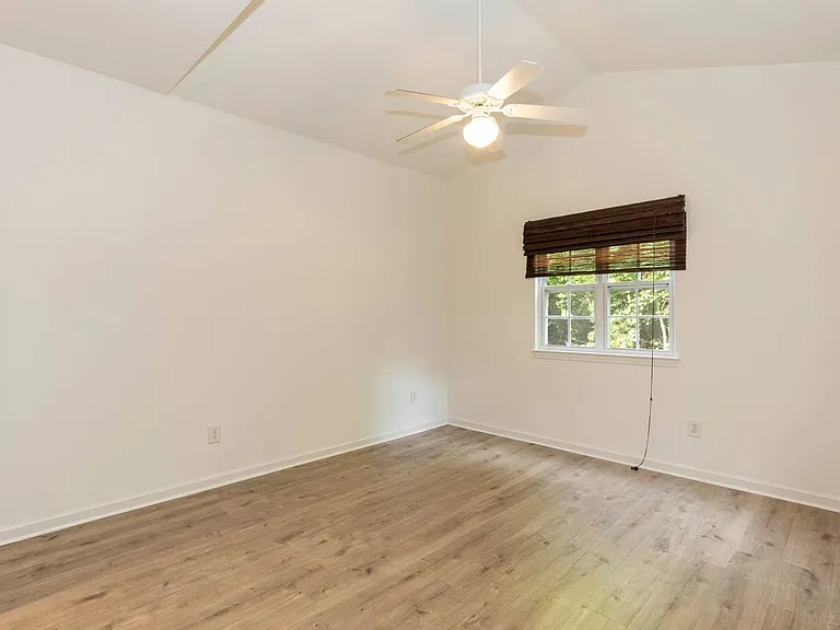 295 Plaza Dr #E — Photo 15