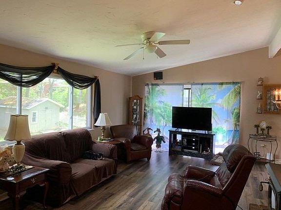 4th image of 9250 Wardwood Dr