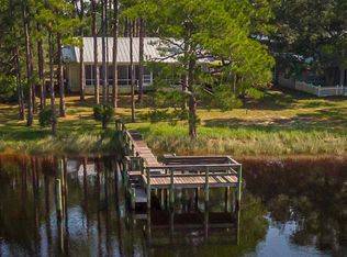 2501 Surf Rd, Ochlockonee Bay, FL 32346