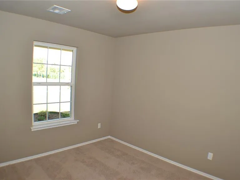2412 Canyon Creek Dr — Photo 31