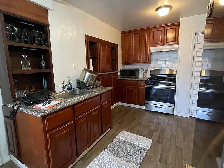 1513 Fir Ave — Photo 4