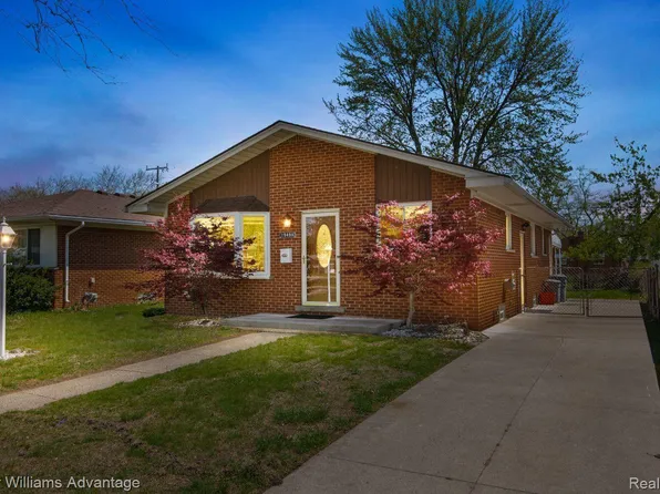 19498 Antago St, Livonia, MI 48152