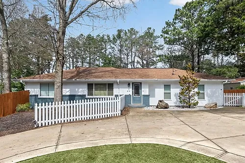 414 Charles Pl Photo 1