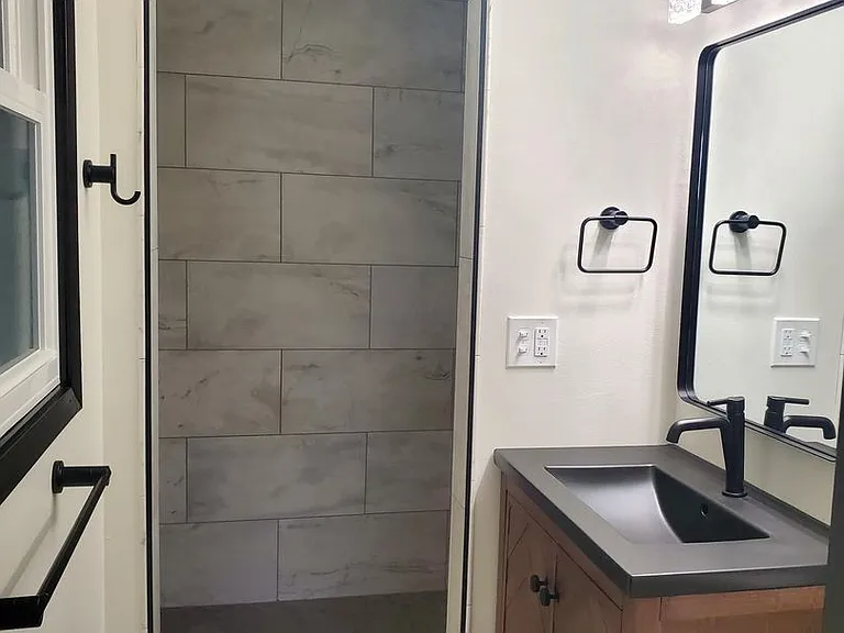 18625 Lola Dr — Photo 21