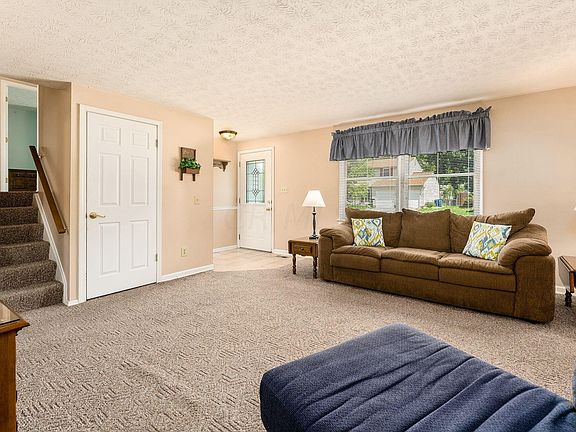 3rd image of 1707 Parkgate Rd
